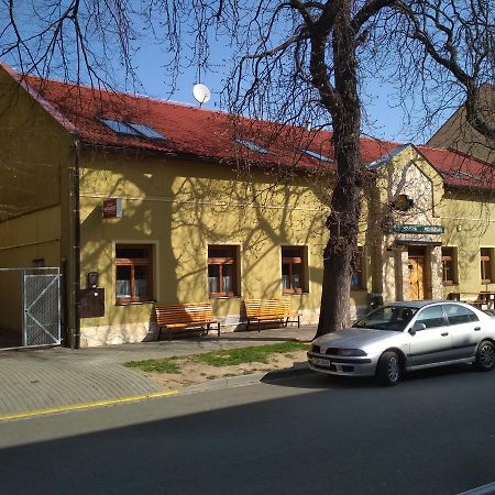 Apartmány Pod Kaštany Kvasice Esterno foto